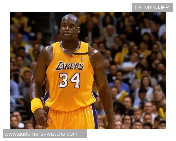 奥尼尔与足球球星的对比谁更具实力与影响力探讨 奥尼尔与足球球星的对比谁更具实力与影响力探讨