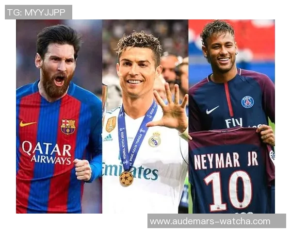 足球球星逛街购物揭秘 时尚与运动碰撞的完美瞬间 足球球星逛街购物揭秘 时尚与运动碰撞的完美瞬间